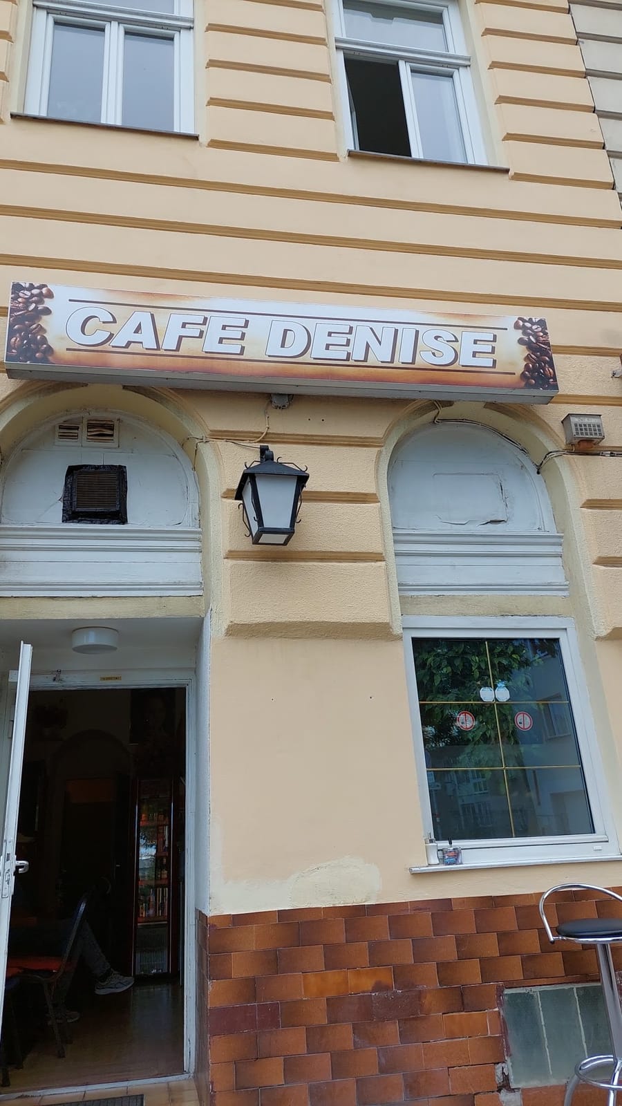 Cafe Denise