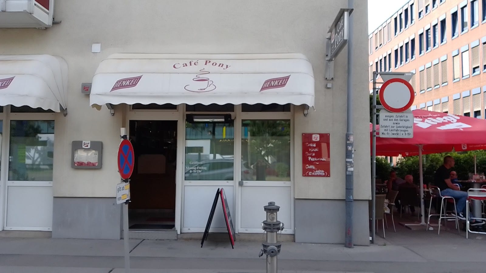 Cafe Pony