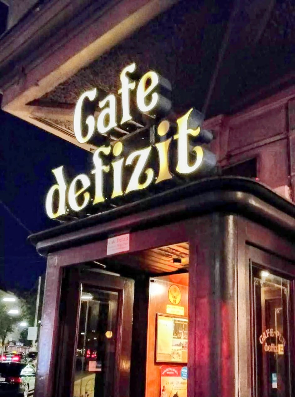 Cafe defizit