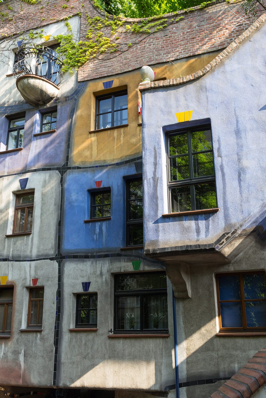 Terrassencafe im Hundertwasserhaus photo 3