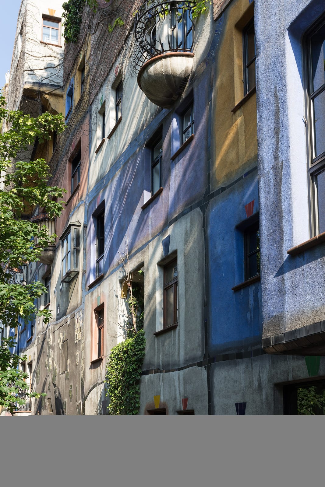 Terrassencafe im Hundertwasserhaus photo 4
