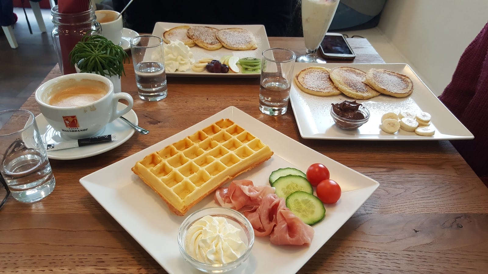 Fredi's Cafe