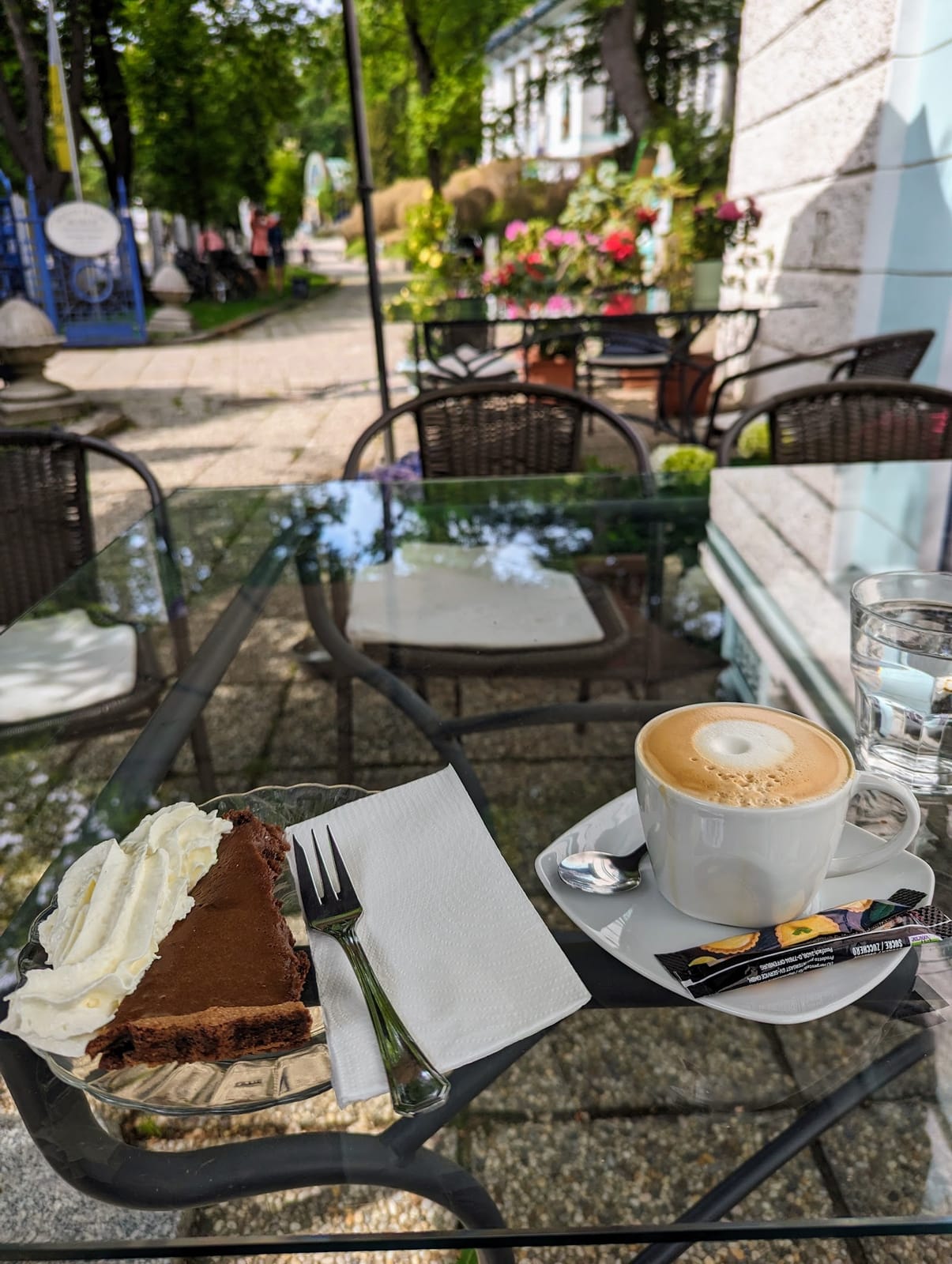 Galerie Esther Cafe