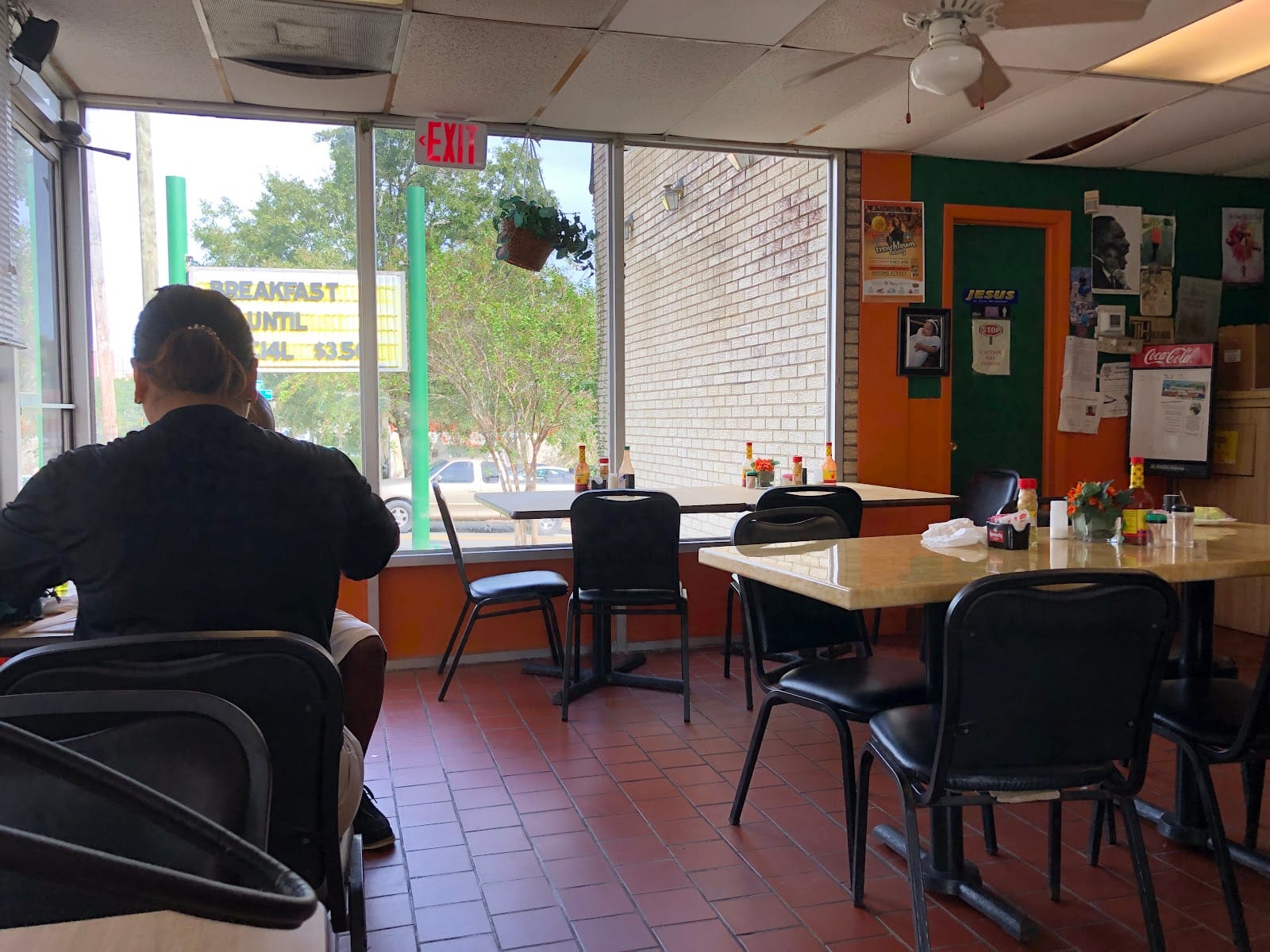 Olean's Café