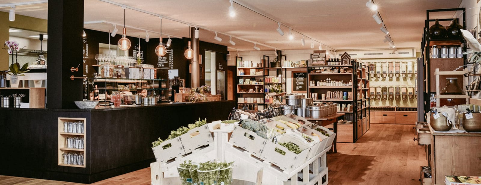 Badhus . Café und Unverpacktladen photo 2