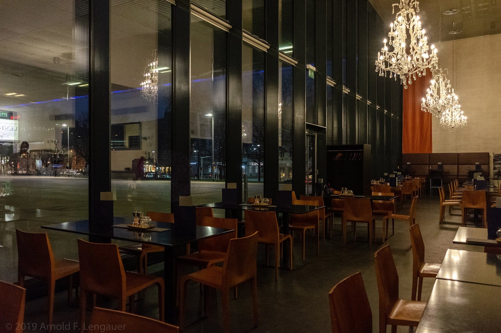 Lentos Café