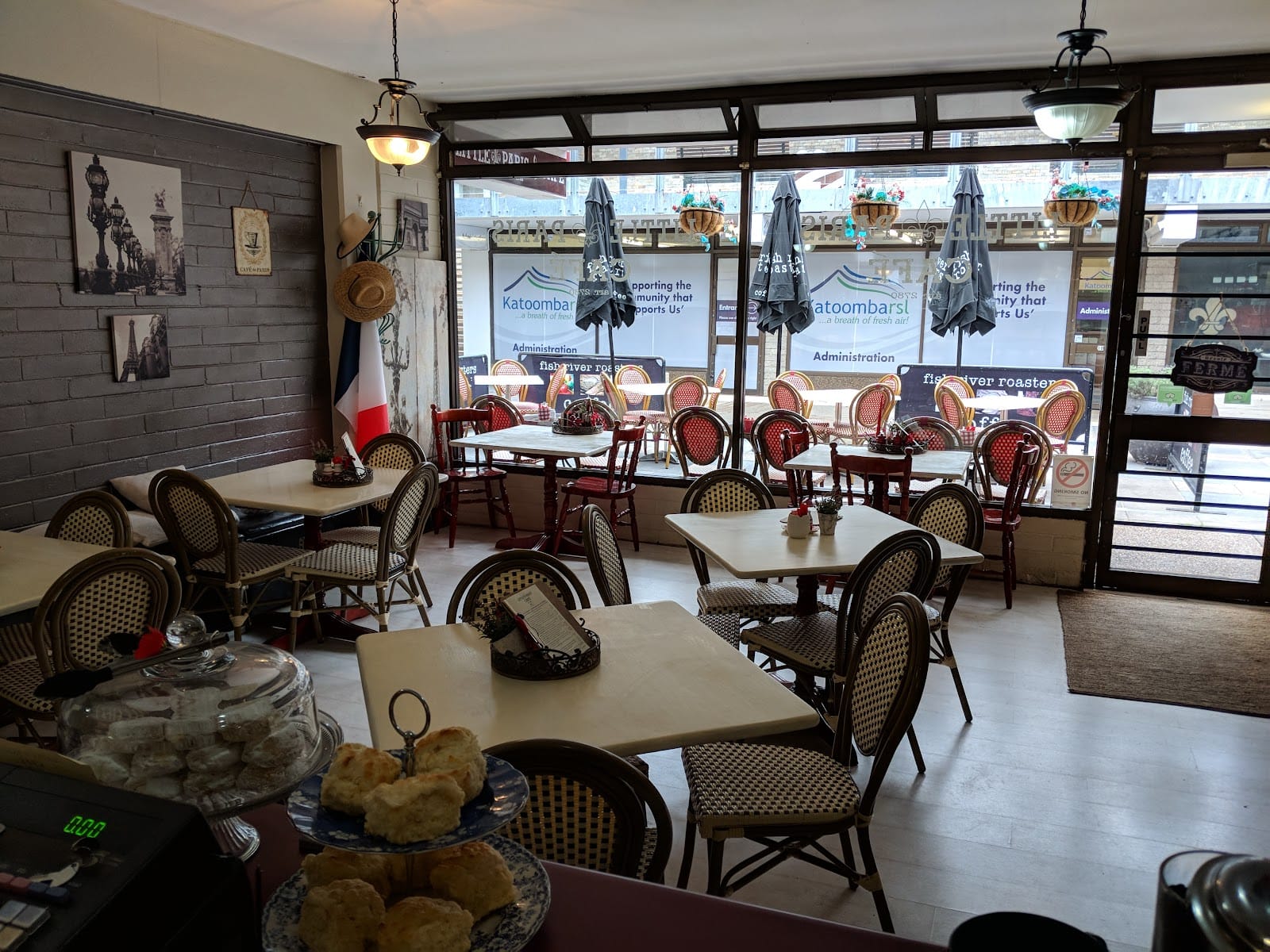 Little Paris Cafe