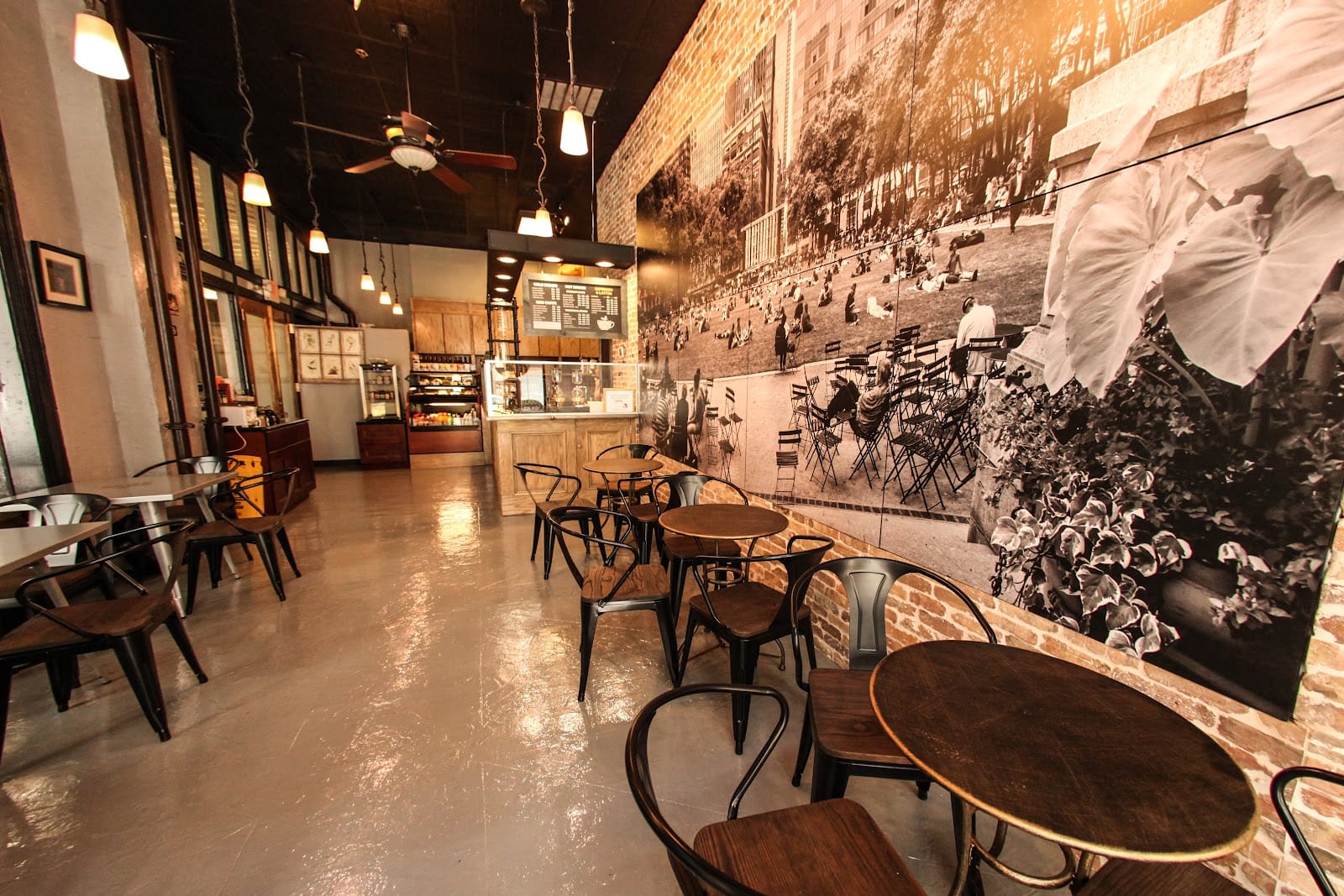 Cafe Lucia