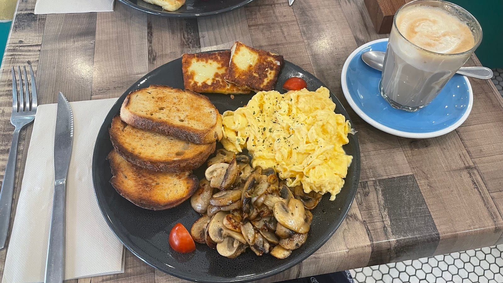 Swell Cafe