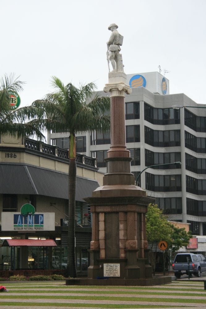 Oasis on Bourbong photo 2