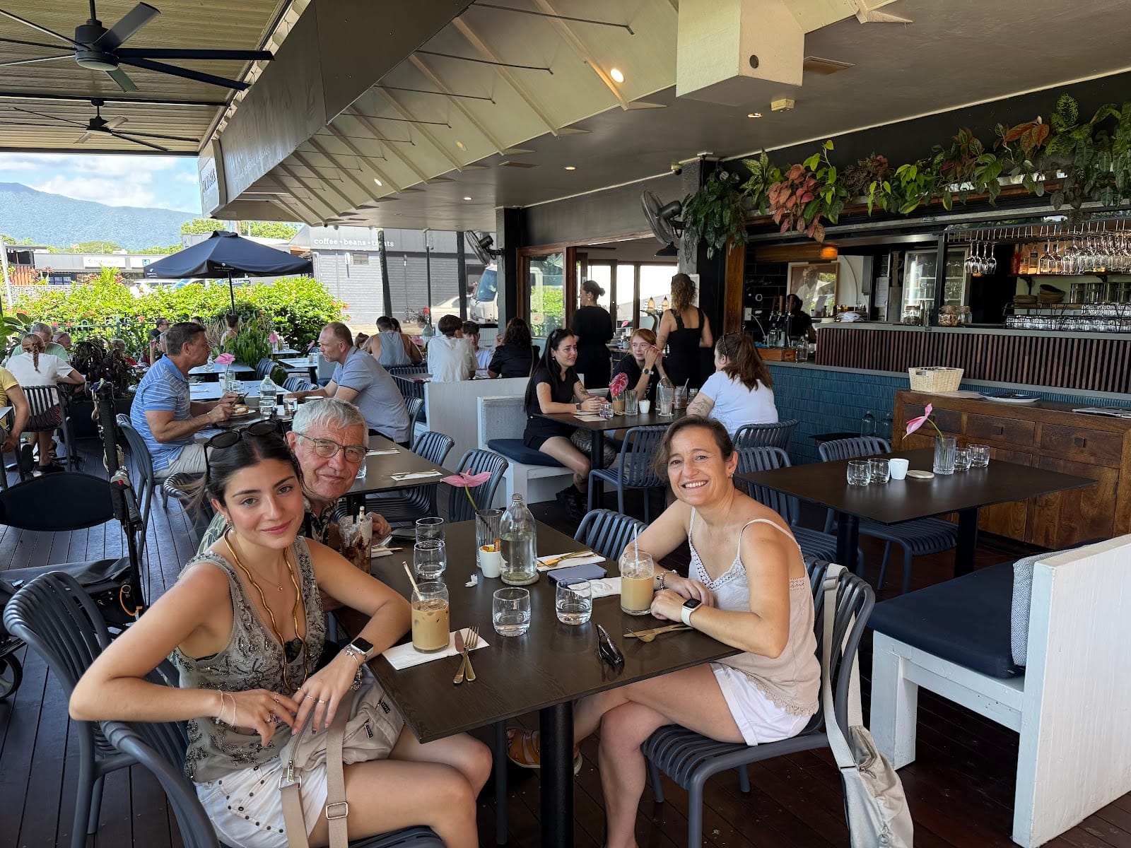 Ozmosis Café Trattoria