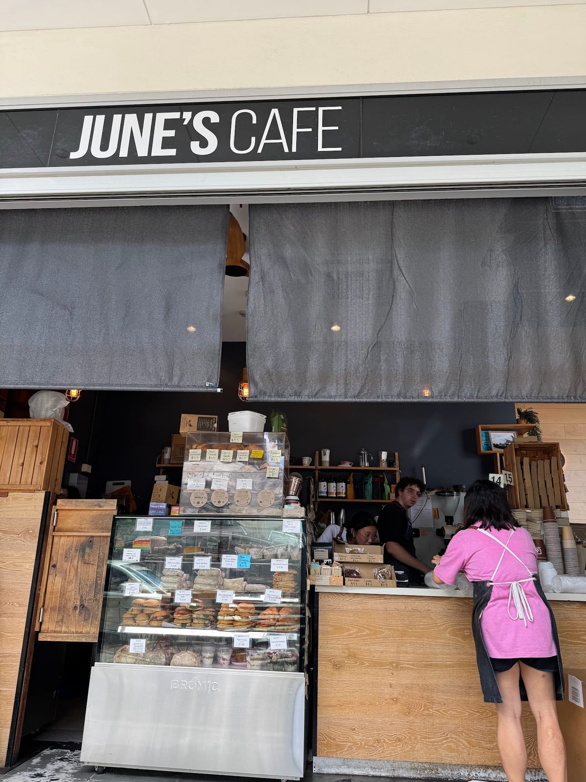 June's Cafe