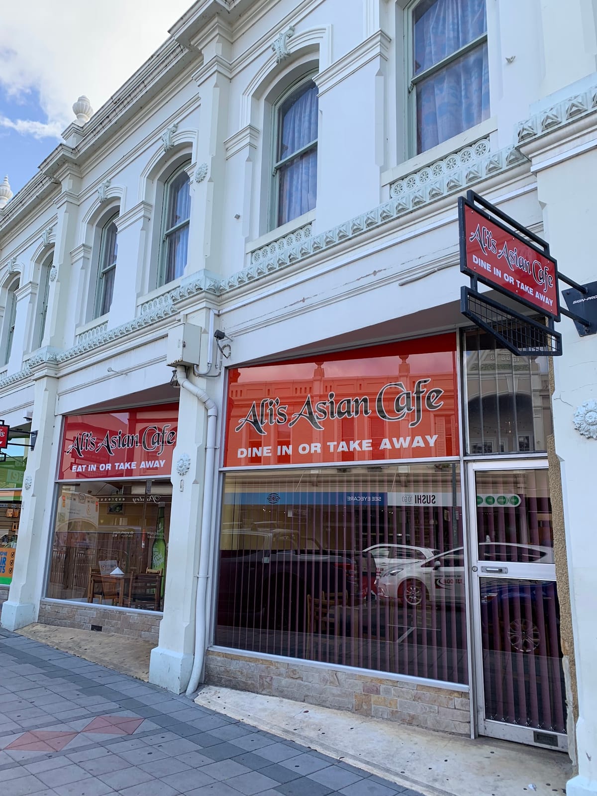 Ali's Asian Café