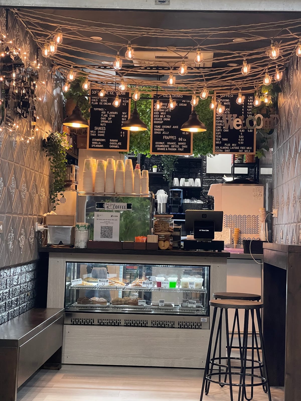 Li'l Ten's Cafe