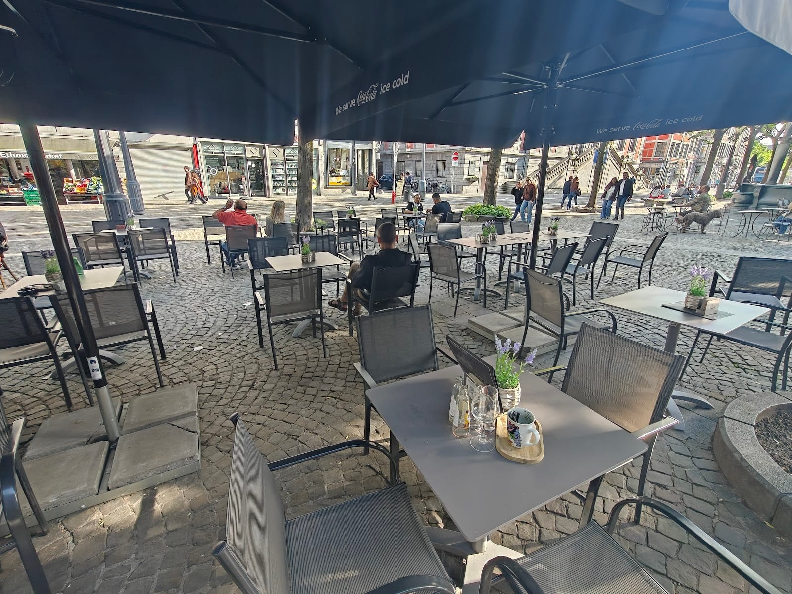 Charlemagne Café