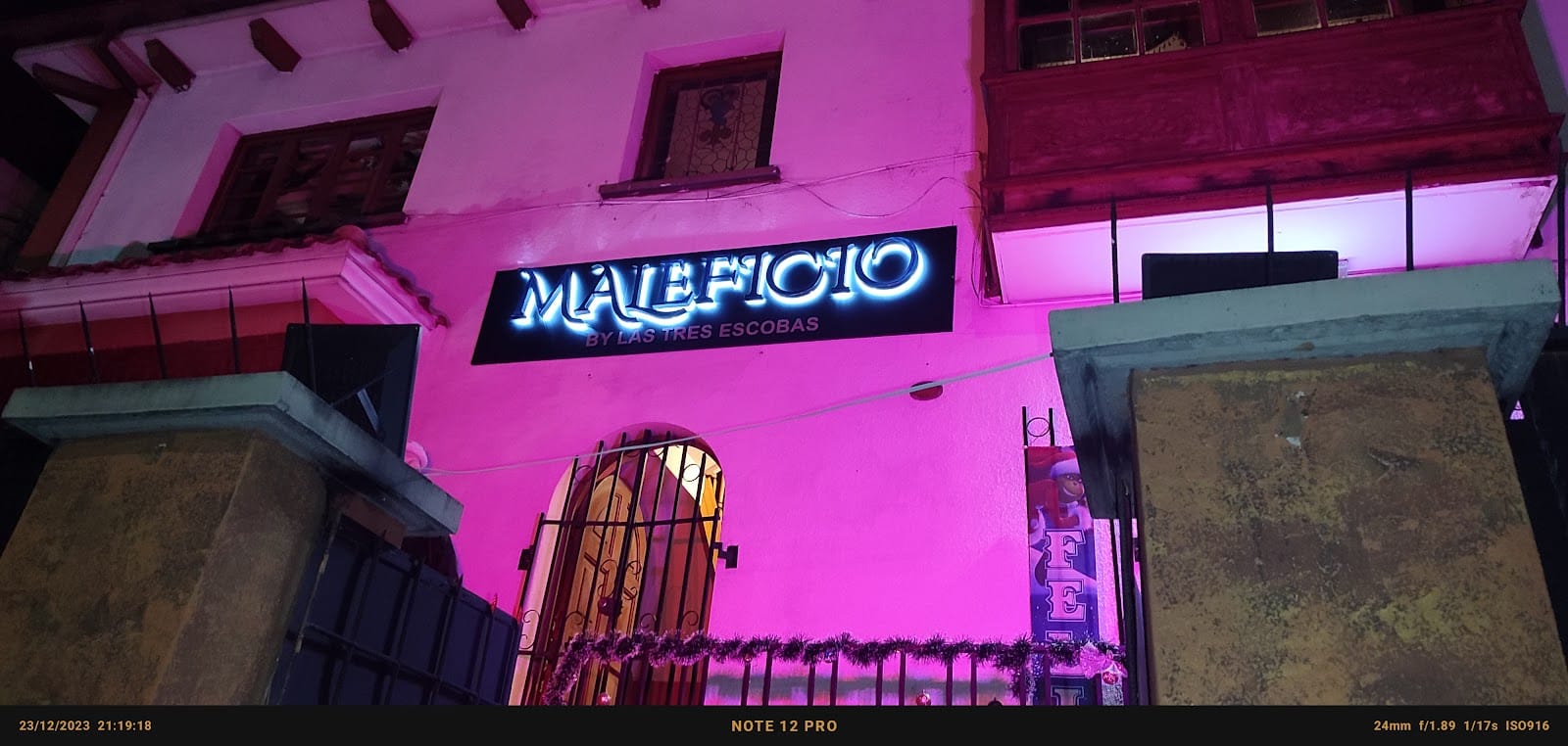 Las Tres Escobas
