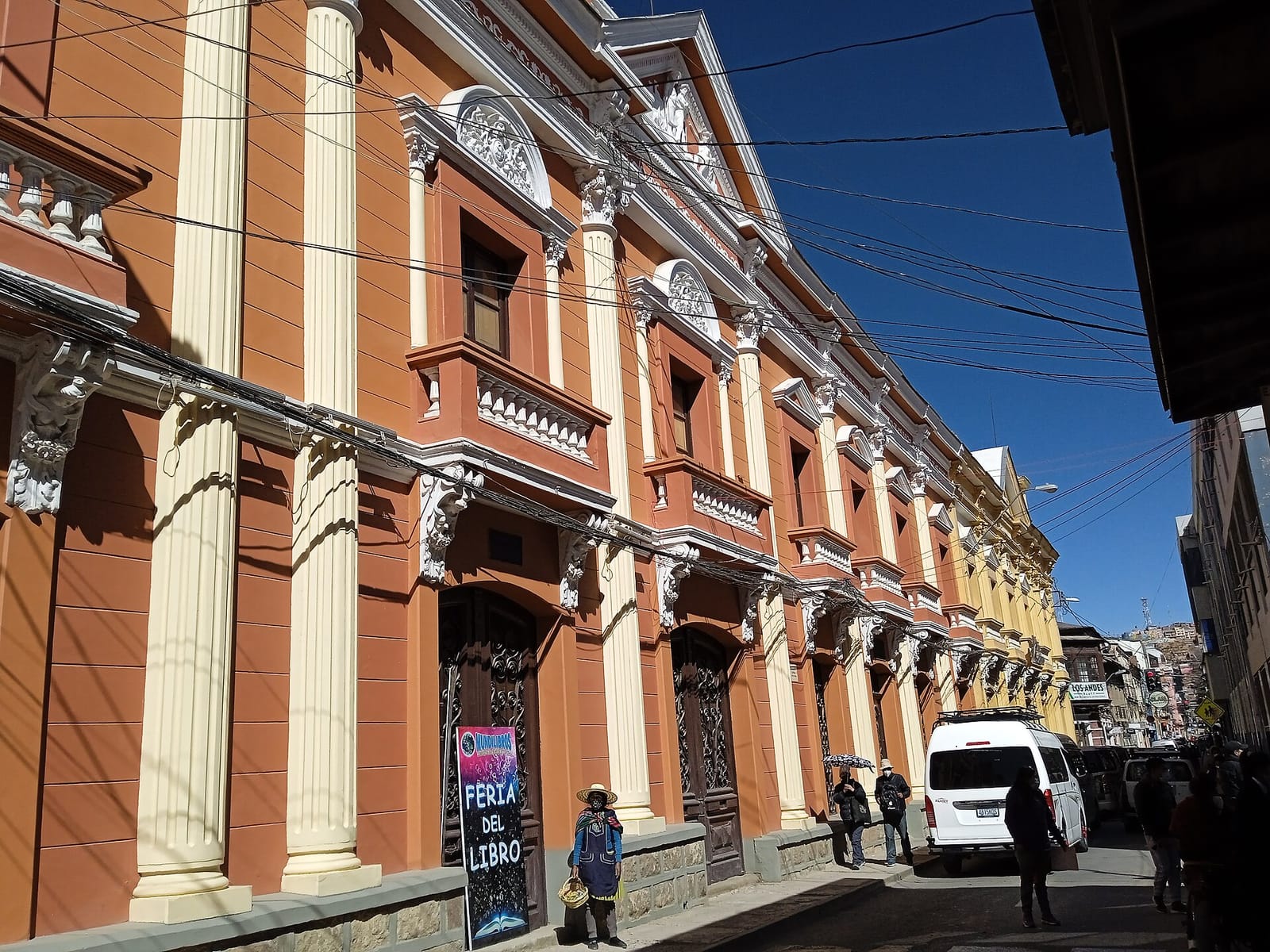Typica Oruro photo 2