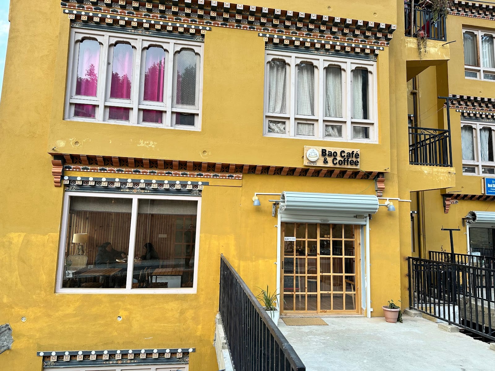 Bao Cafe & Coffee