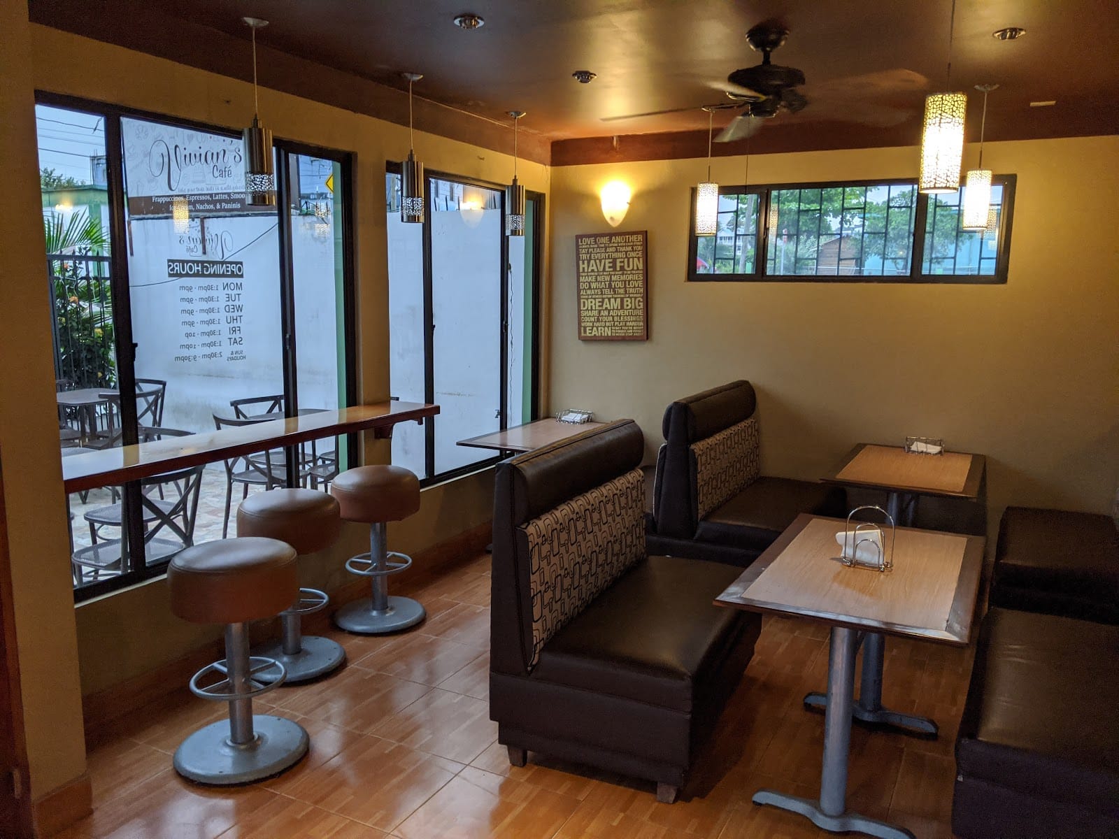 Vivian's Coffee Shop