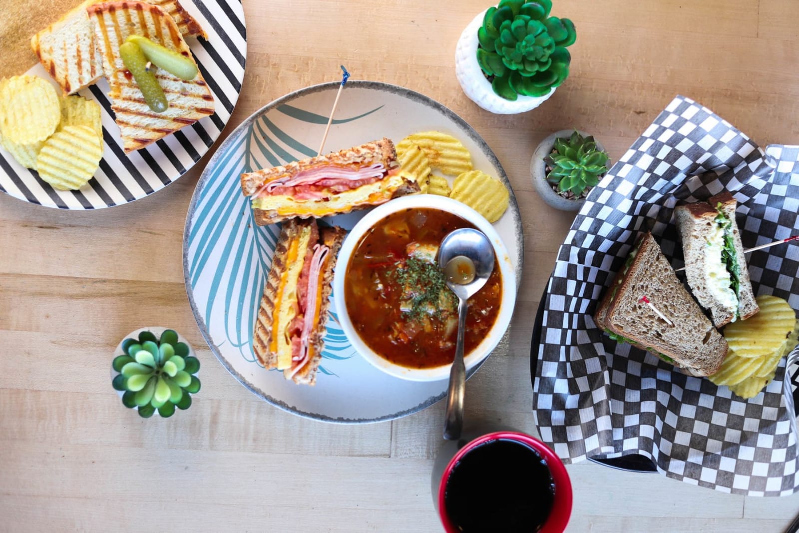 Friends Cafe photo 6