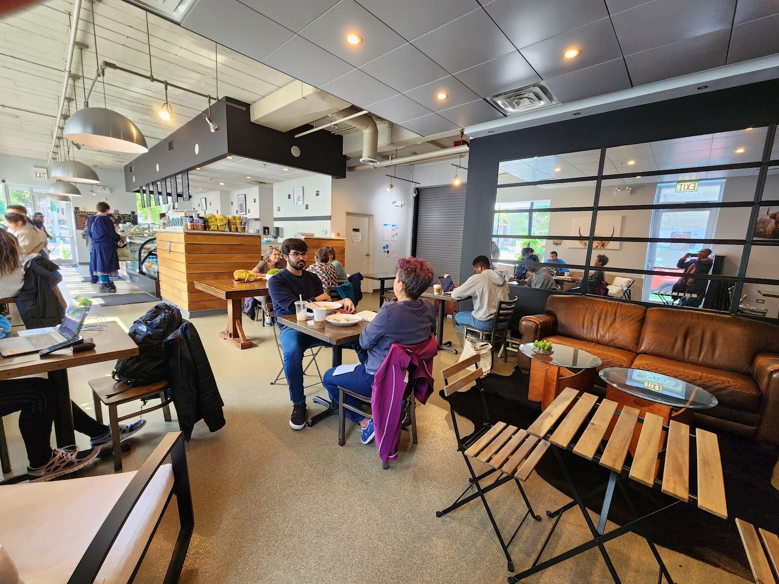 Almendro Cafe