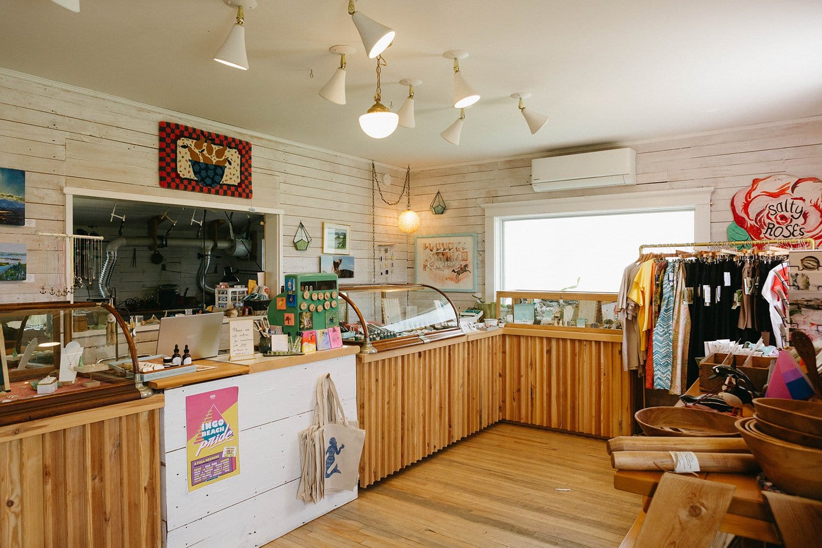 Salty Rose's and the Periwinkle Café photo 7