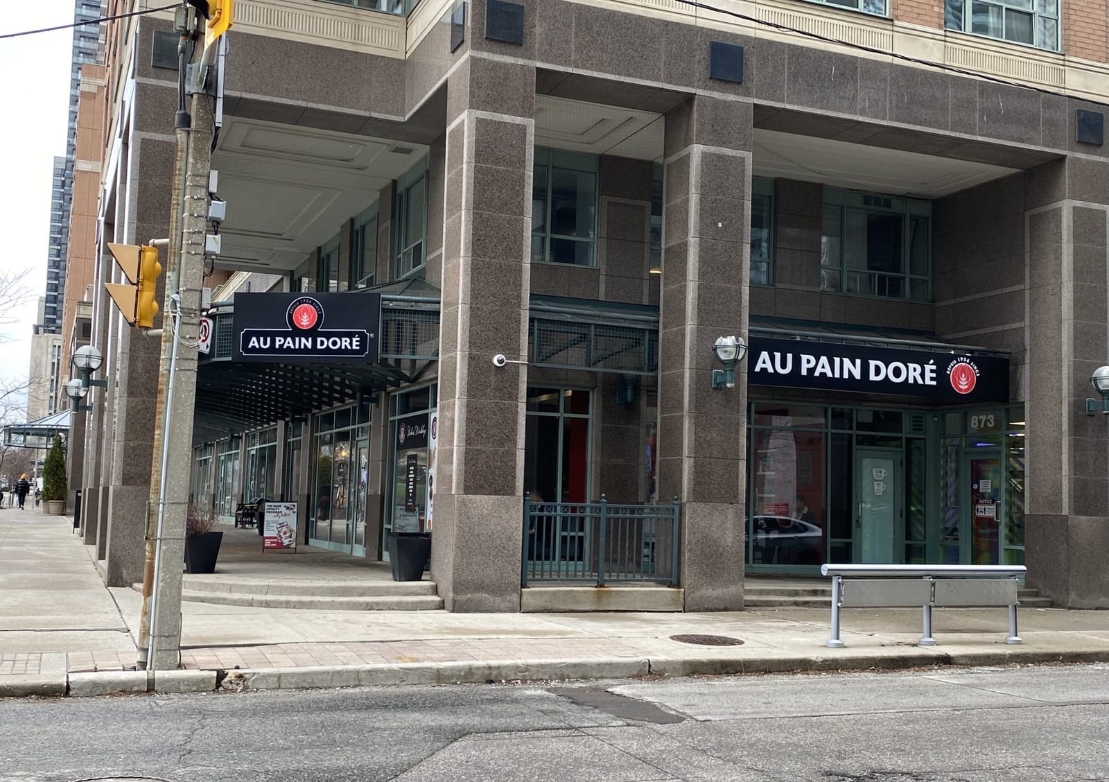 Au Pain Doré Bakery