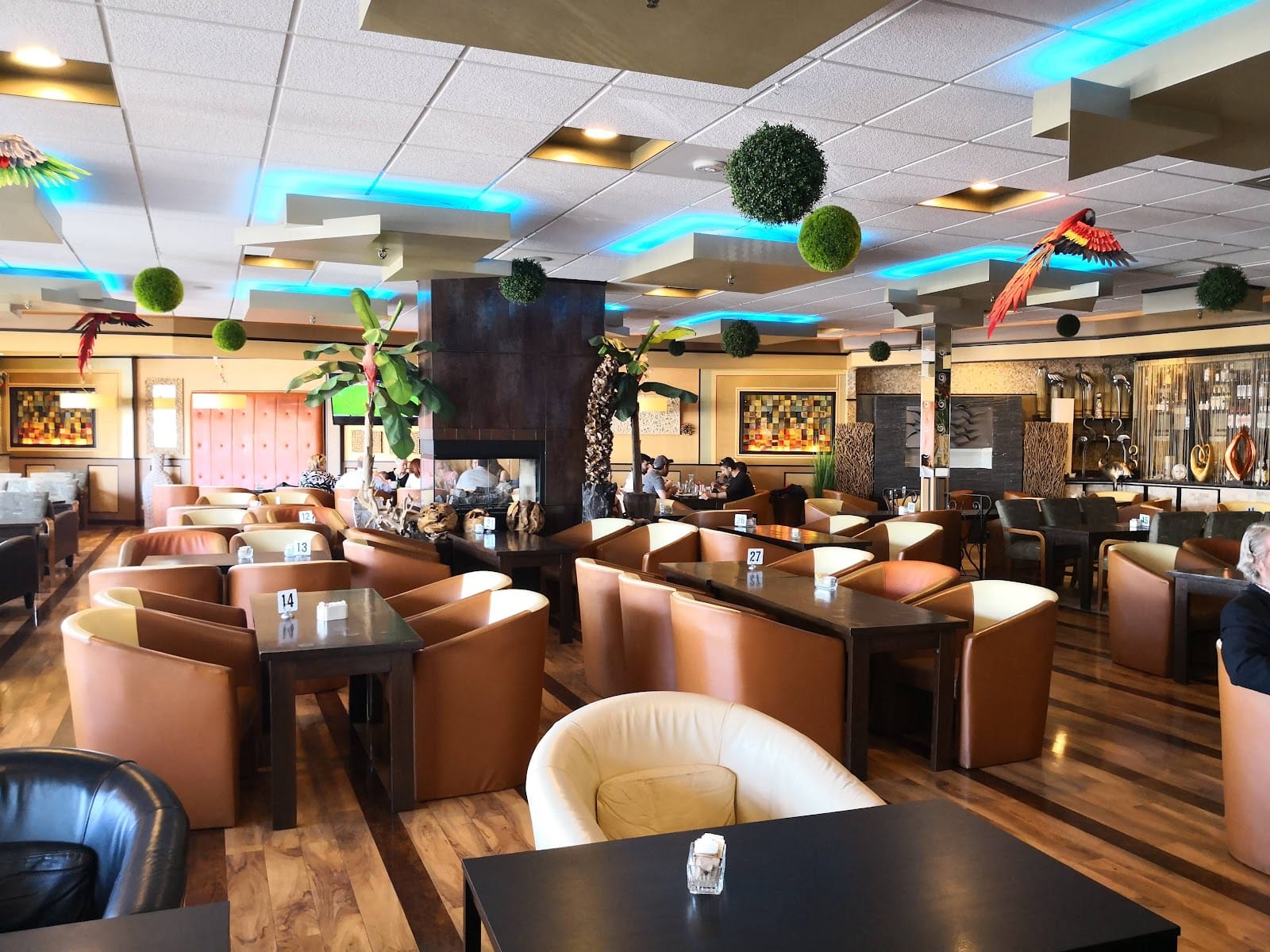 Papagalino Cafe