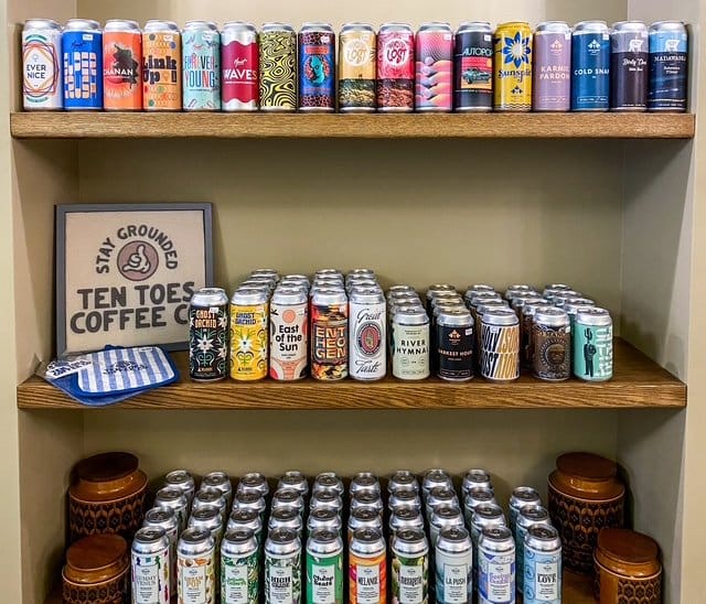 Ten Toes Coffee House and Laundry photo 2