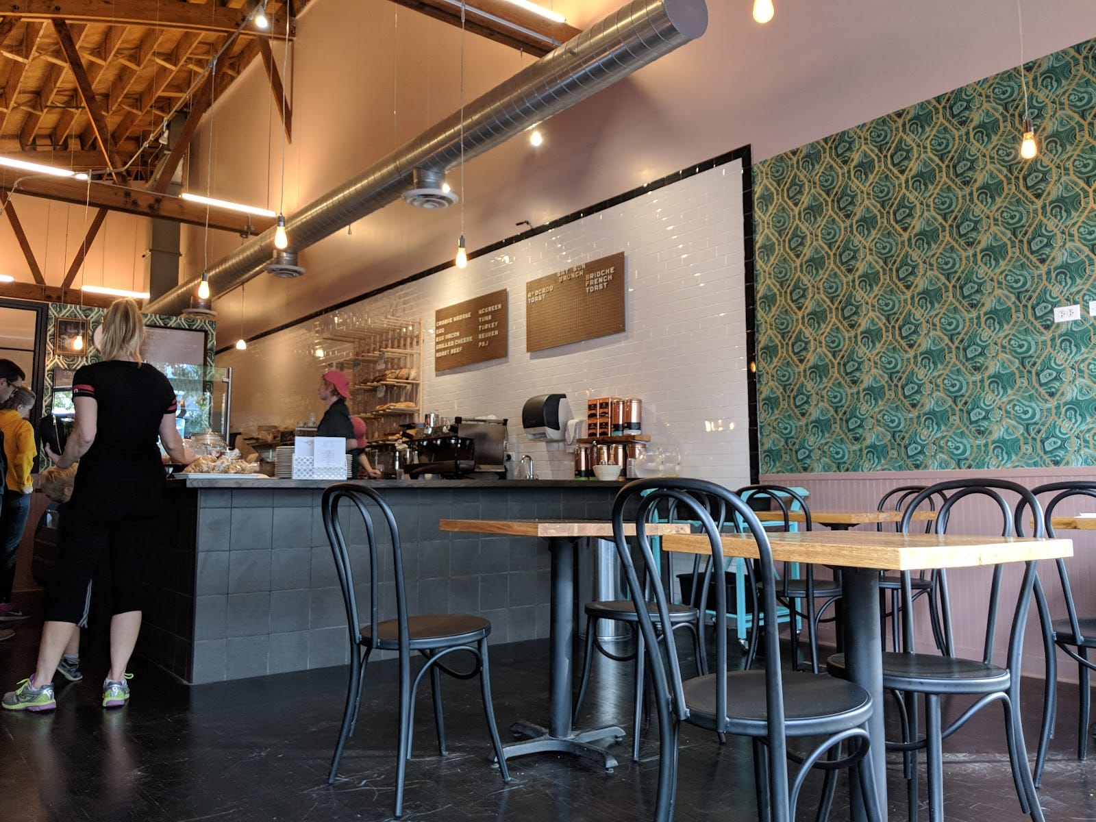 Phlour Bakery & Cafe