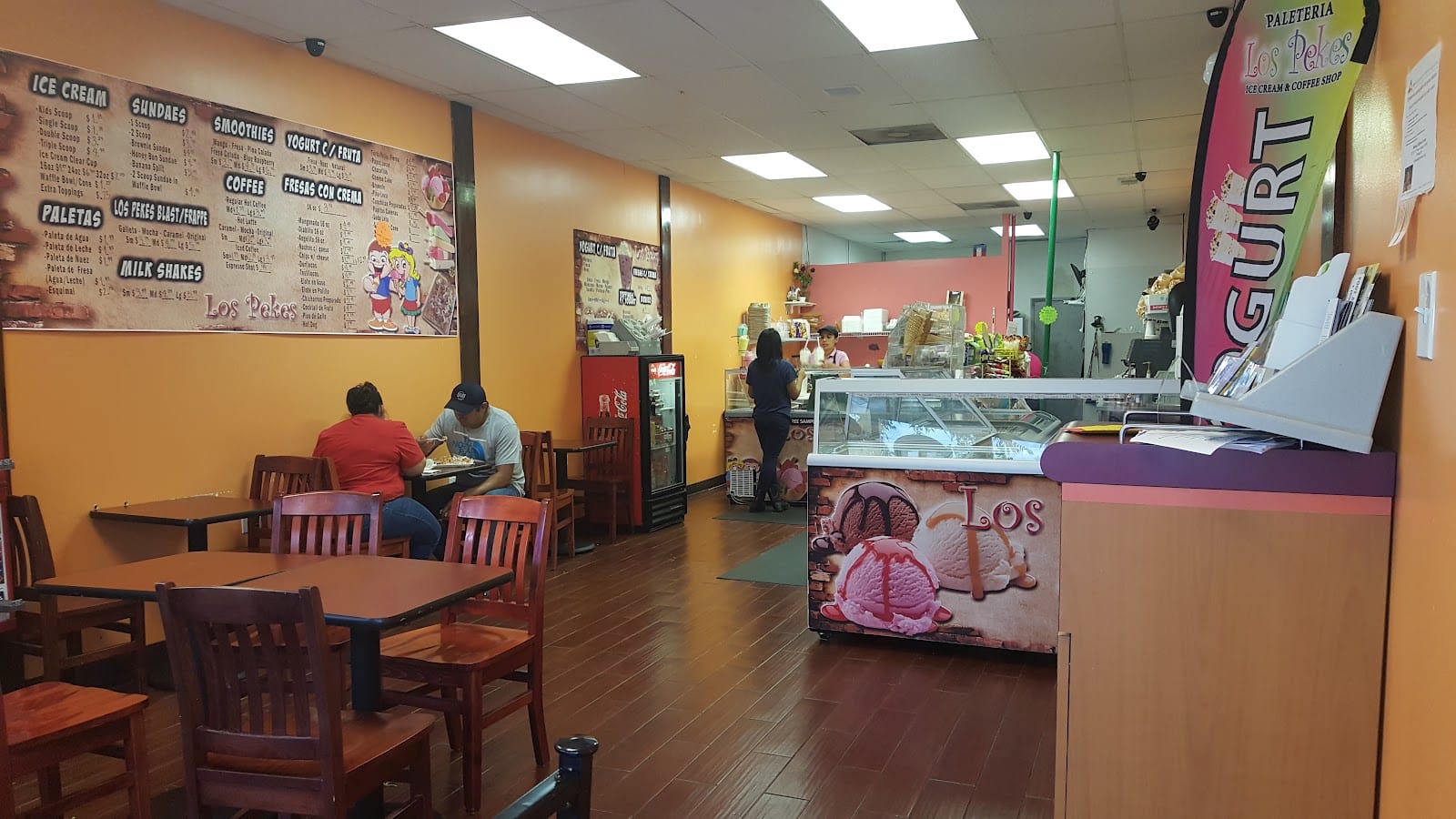 Los Pekes Ice Cream & Coffee