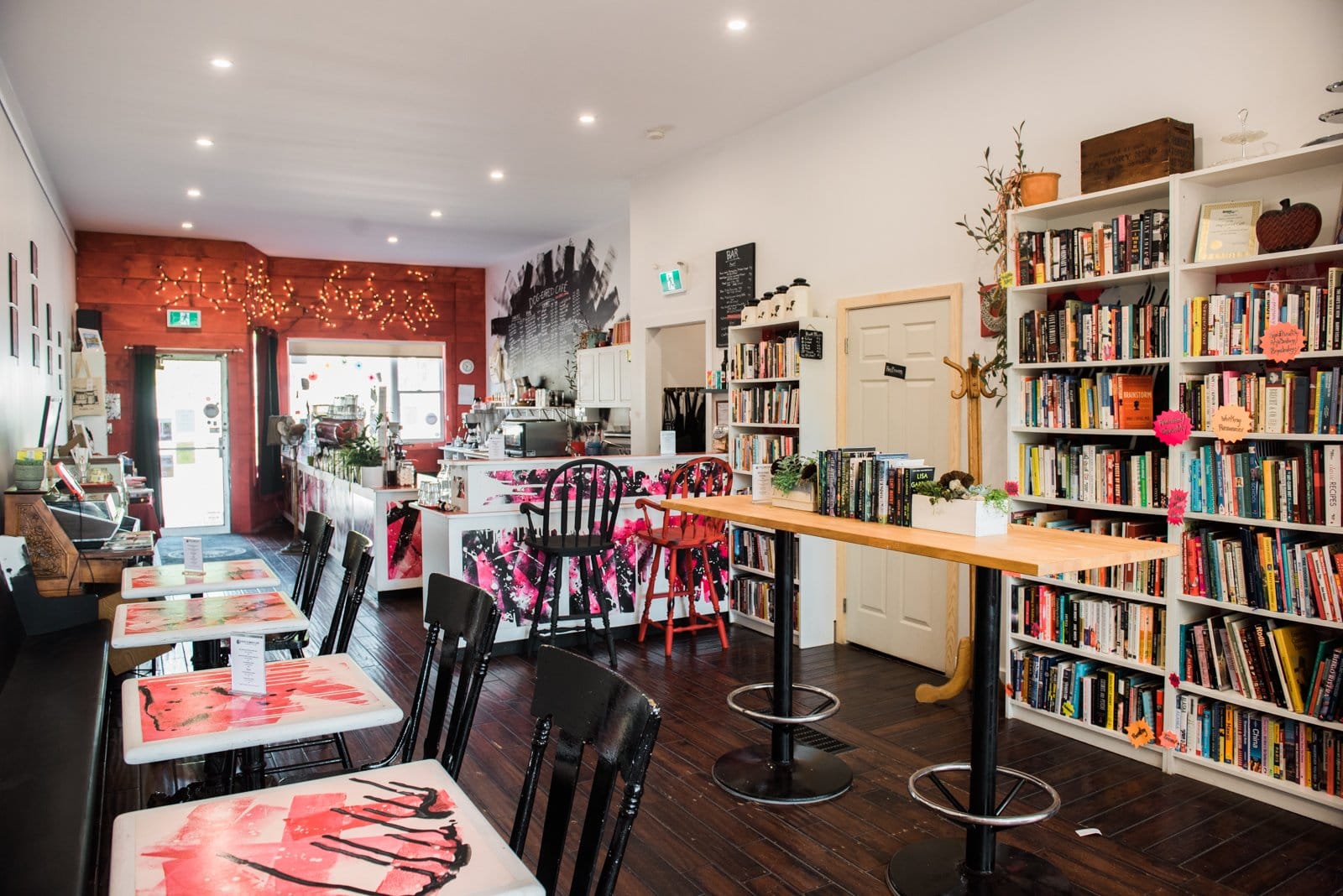 Dog-Eared Café photo 3