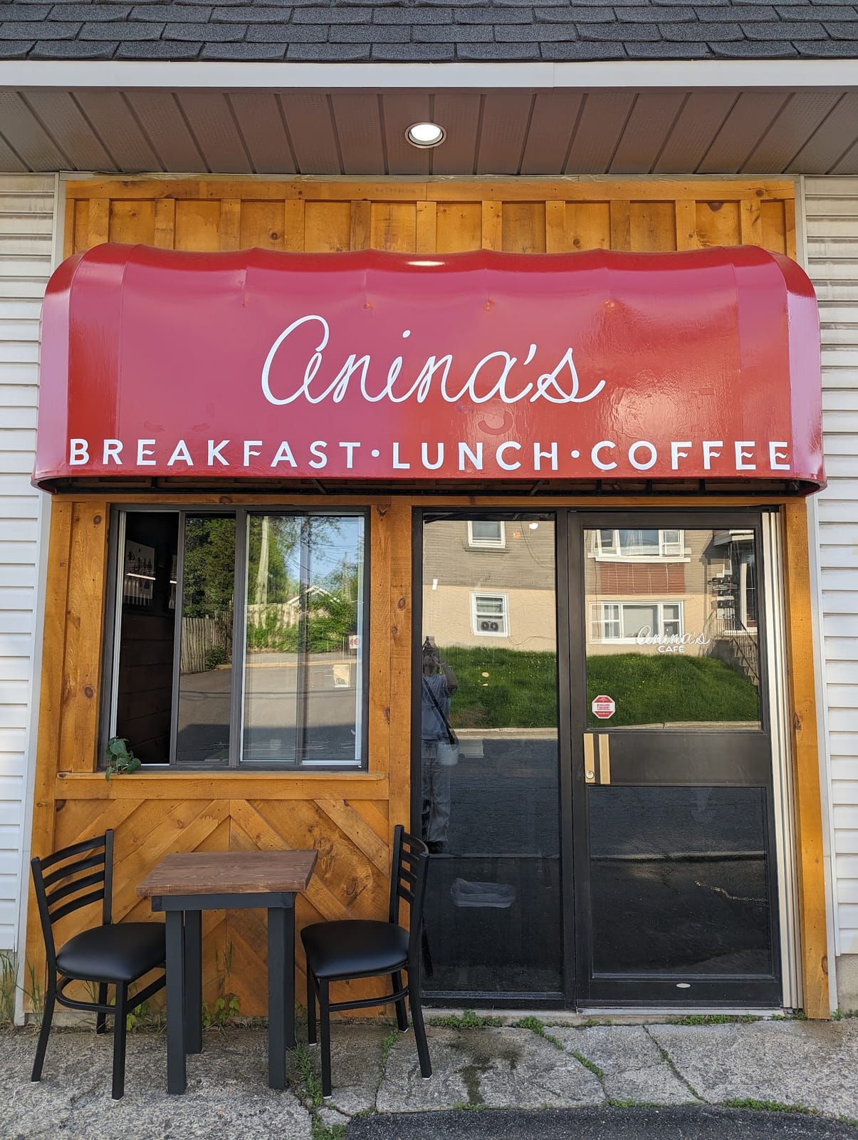Anina's Cafe