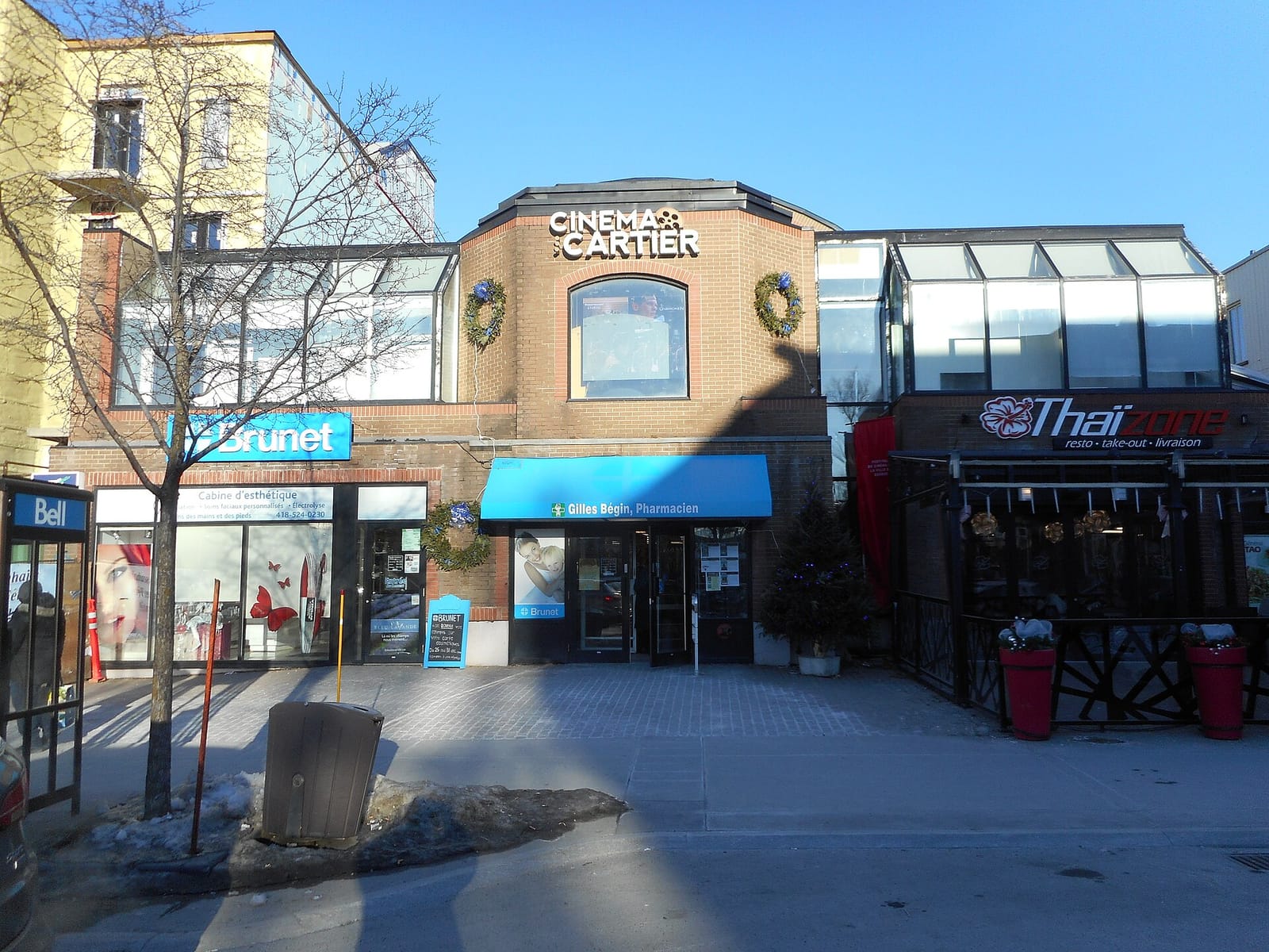 Café Les Cousins photo 3
