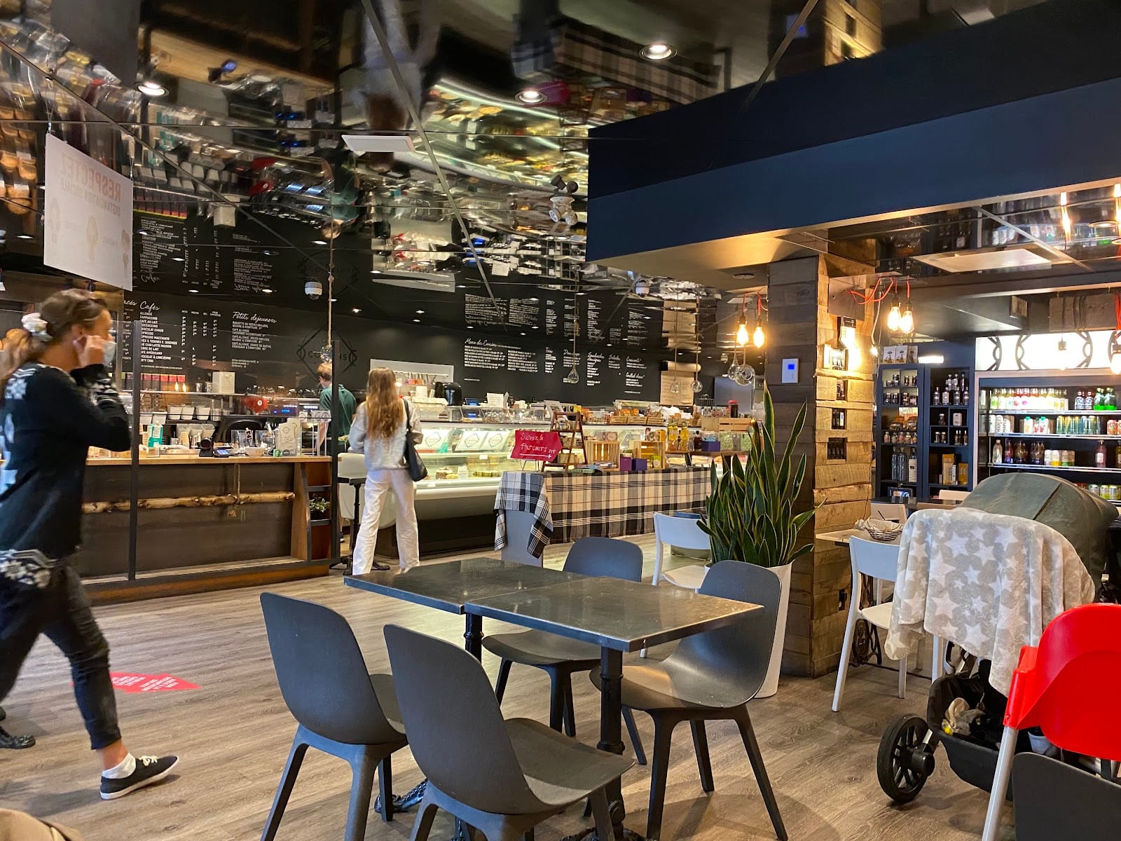 Café Les Cousins