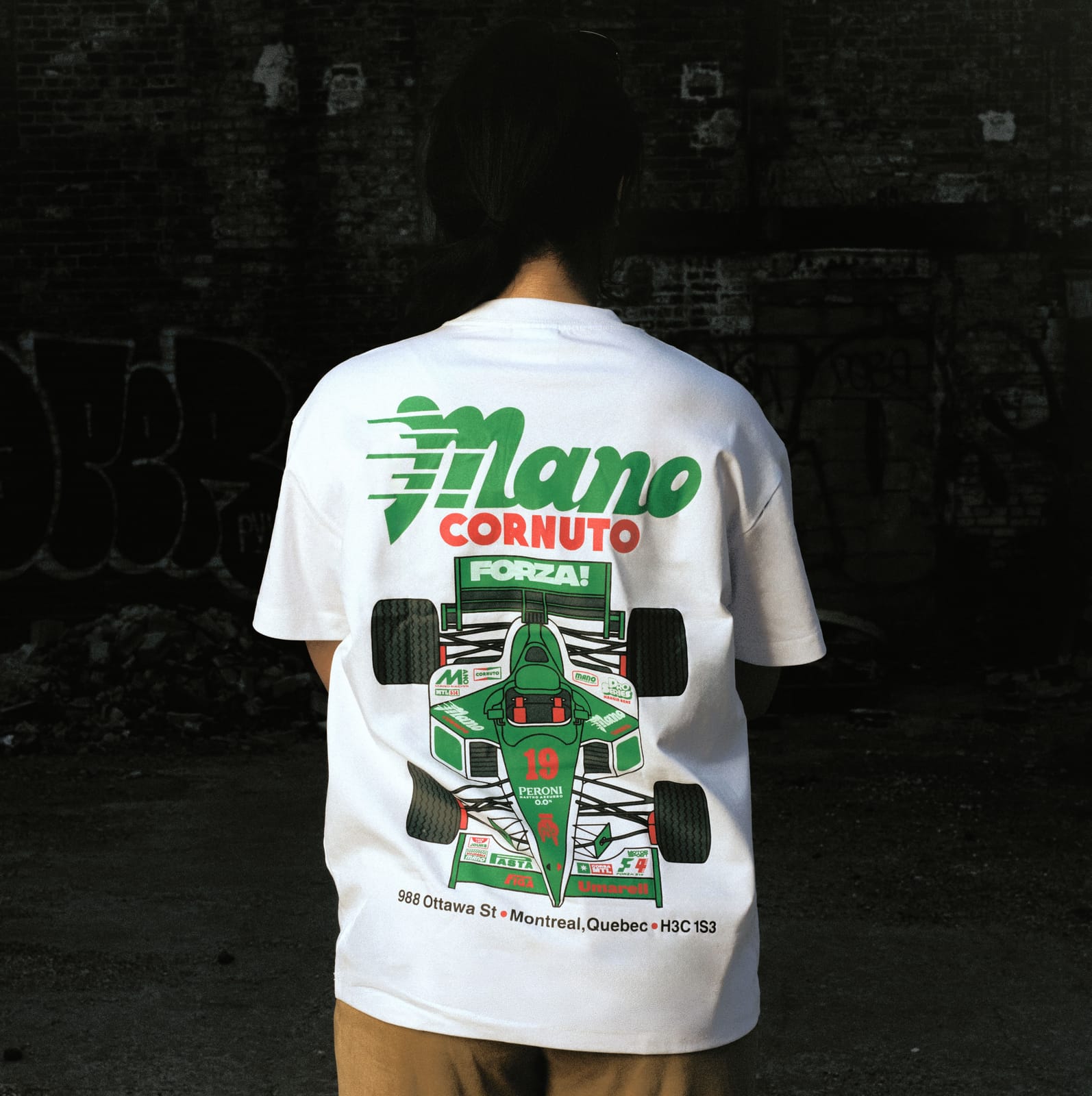 Mano Cornuto photo 3
