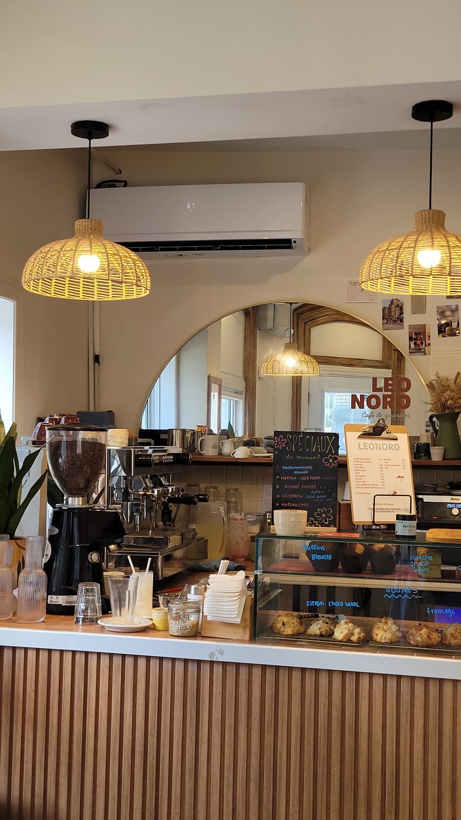 Leonord Cafe