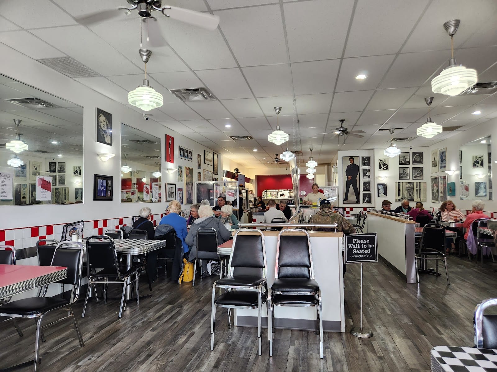 Broadway Cafe