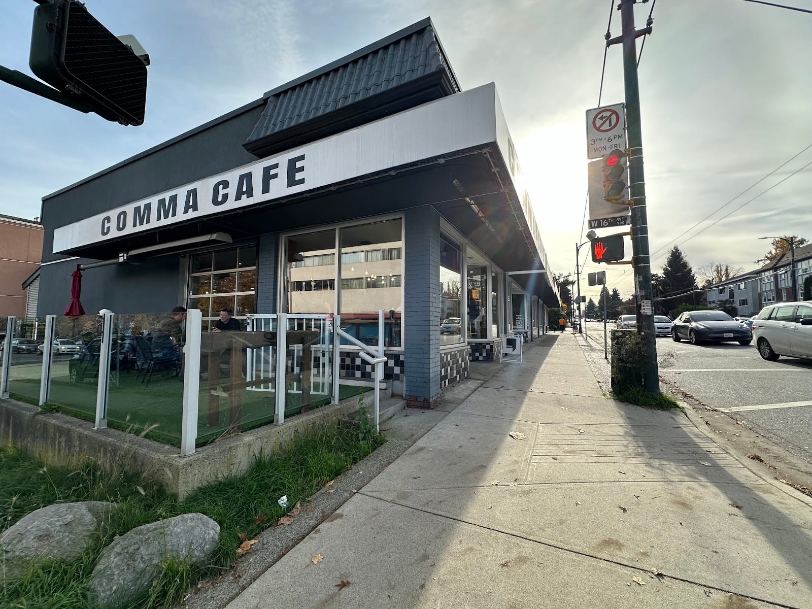 Comma Cafe