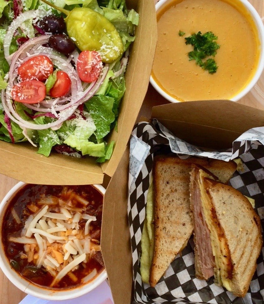 Estrella's Montreal Deli & Cafe photo 4