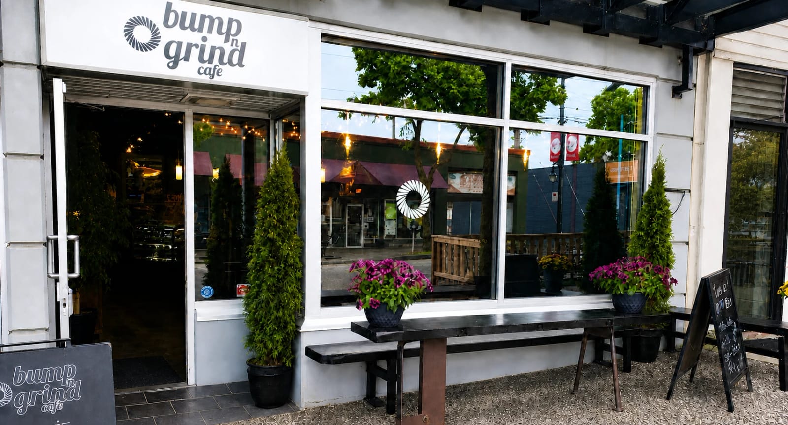 Bump n Grind Cafe photo 2