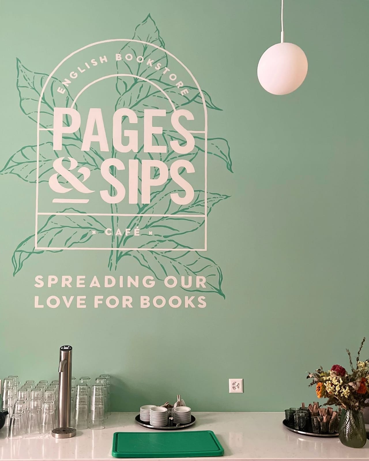 Pages & Sips photo 4