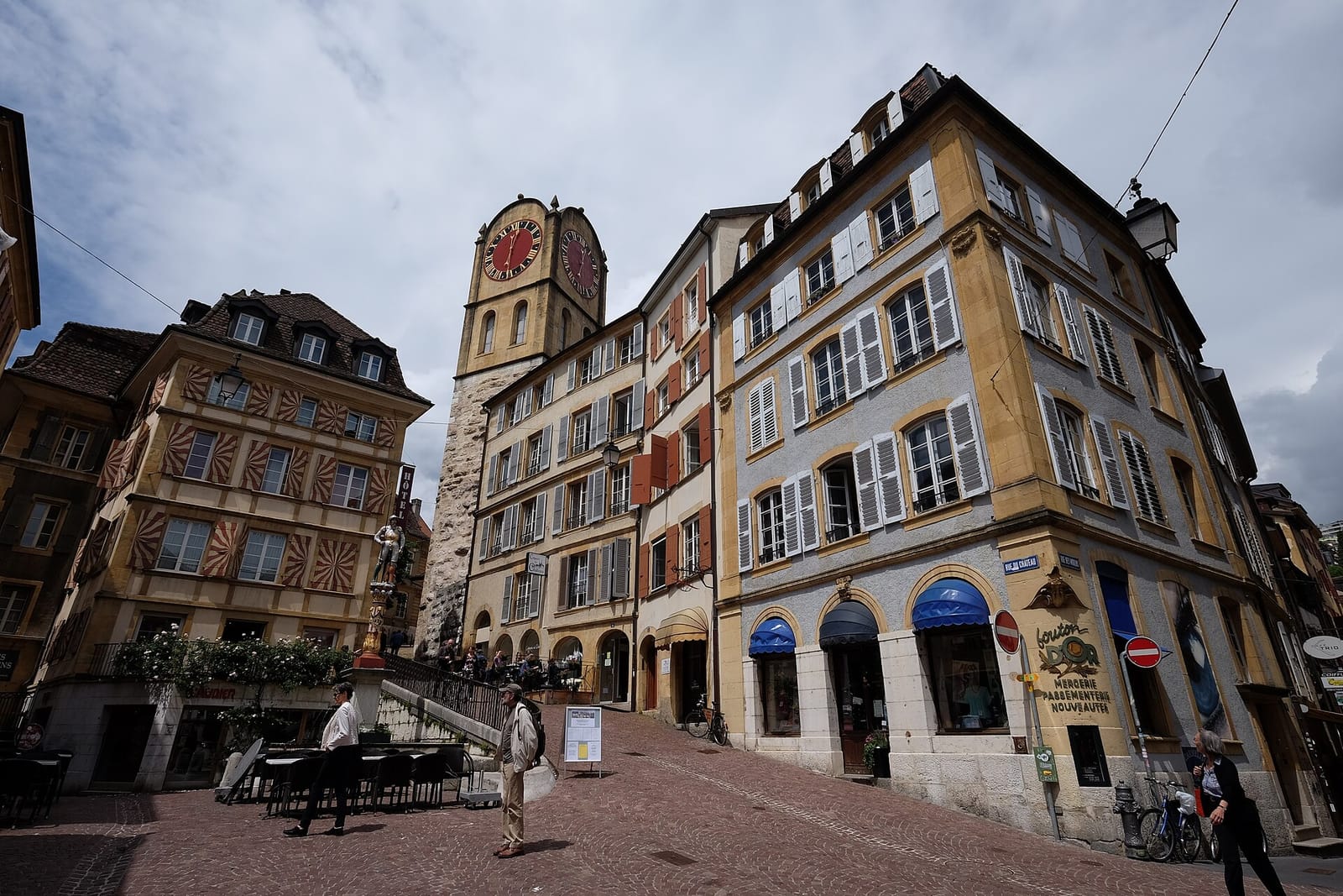 L'aubier, Le Café-Hôtel