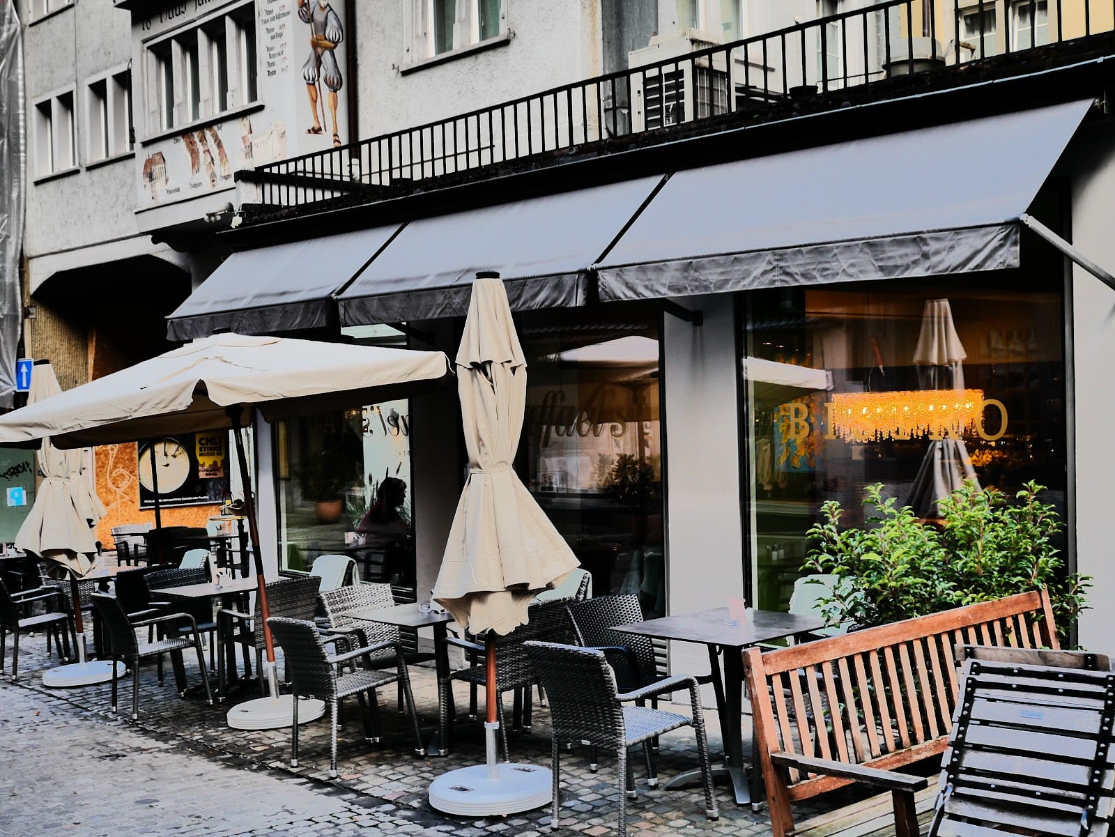 Raffael's Cafe & Bistro