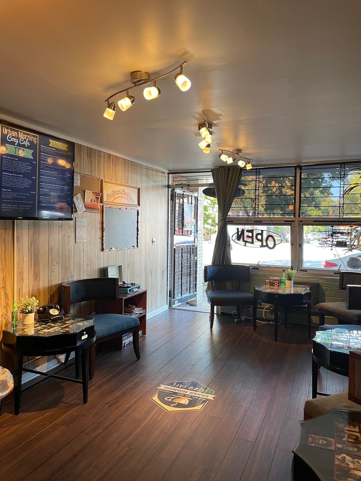 COZY CAFE