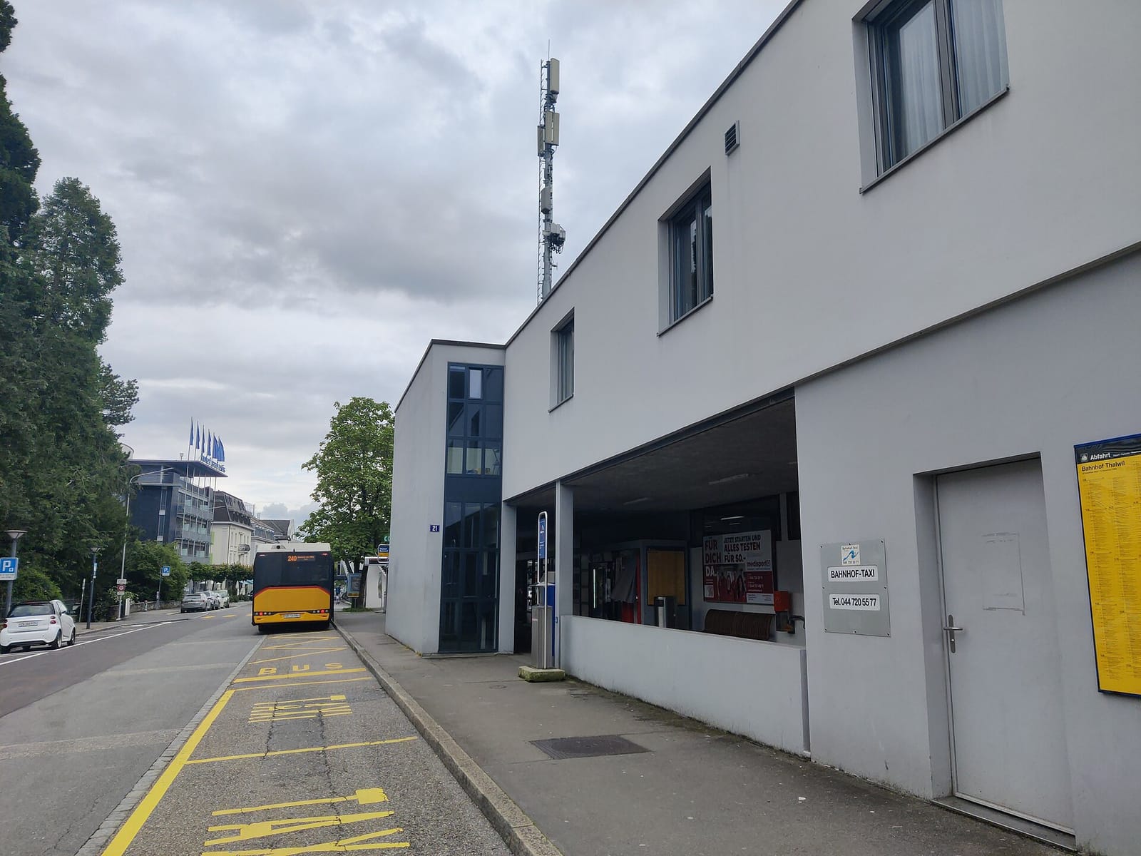Thalvie photo 2